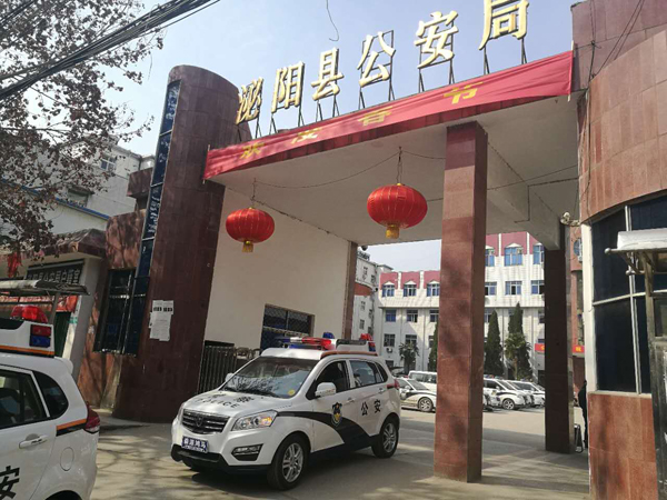 驻马店泌阳：警用SUV电动巡逻车上岗(图2)