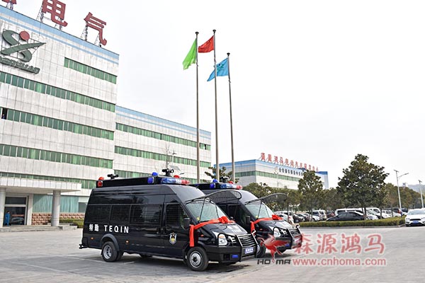 河南漯河防暴运兵车发车(图3)