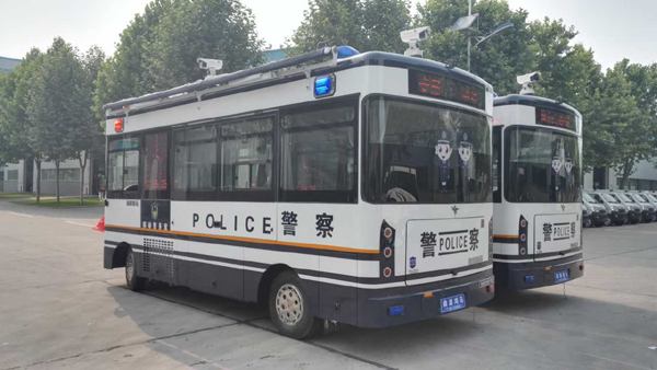 避暑胜地再添高科技装备  河北承德移动警务室发车(图4)