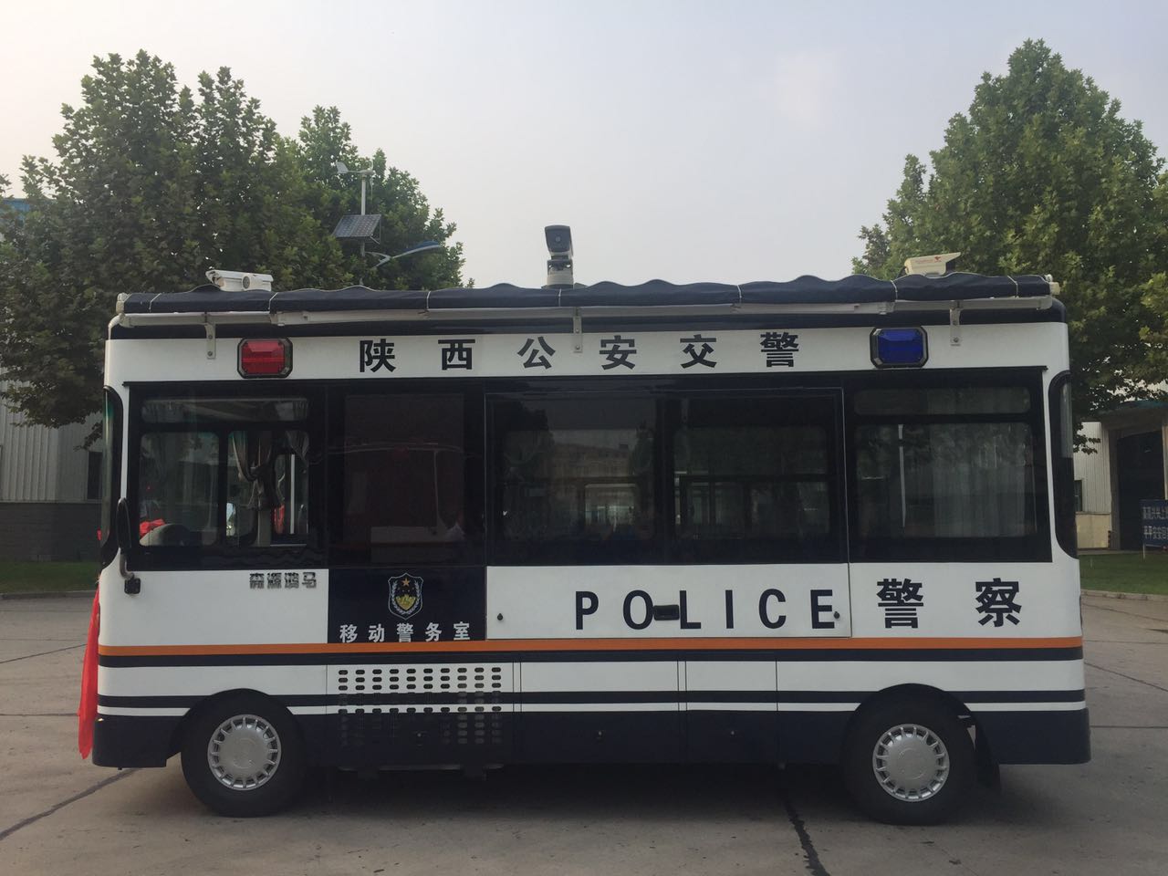 陕西公安厅采购的移动警务室发车(图3)