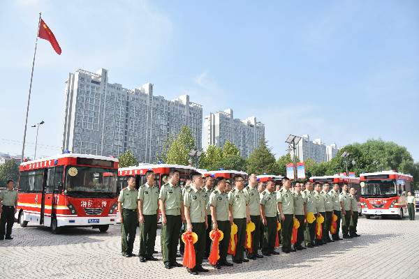 “消防宣传战士”整装待发  焦作消防支队举行消防宣传车发放仪式(图8)