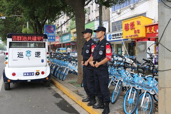 国庆出游全国美景各不相同，但您身边始终有这样一道“风警线”......(图3)