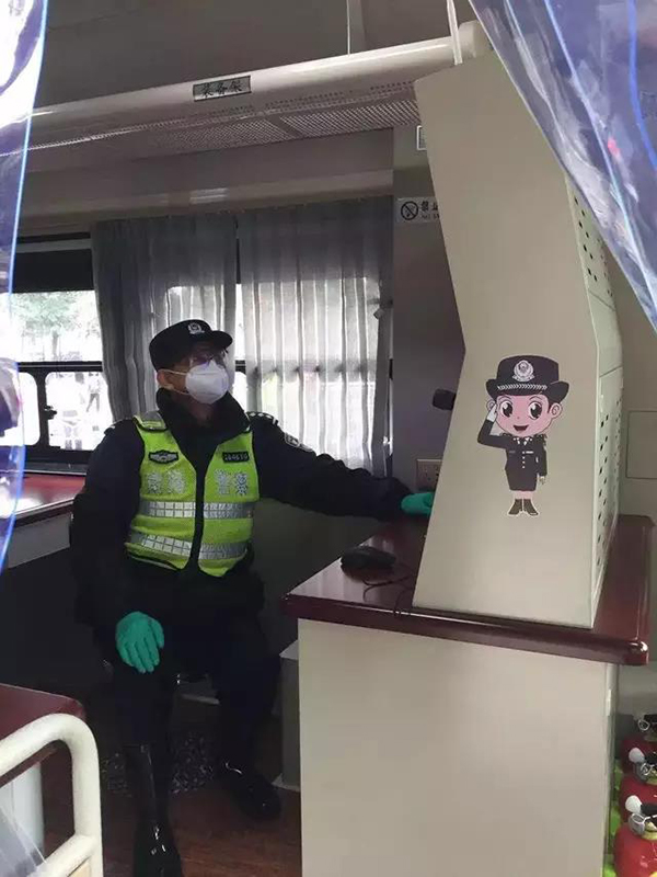 疫情防控前线！桂城一批移动警务执勤车疫情防控车综合平台投用(图5)