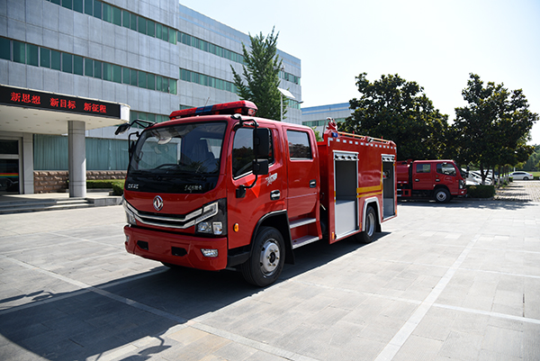 灭火救援利器||森源鸿马水罐车(图4)